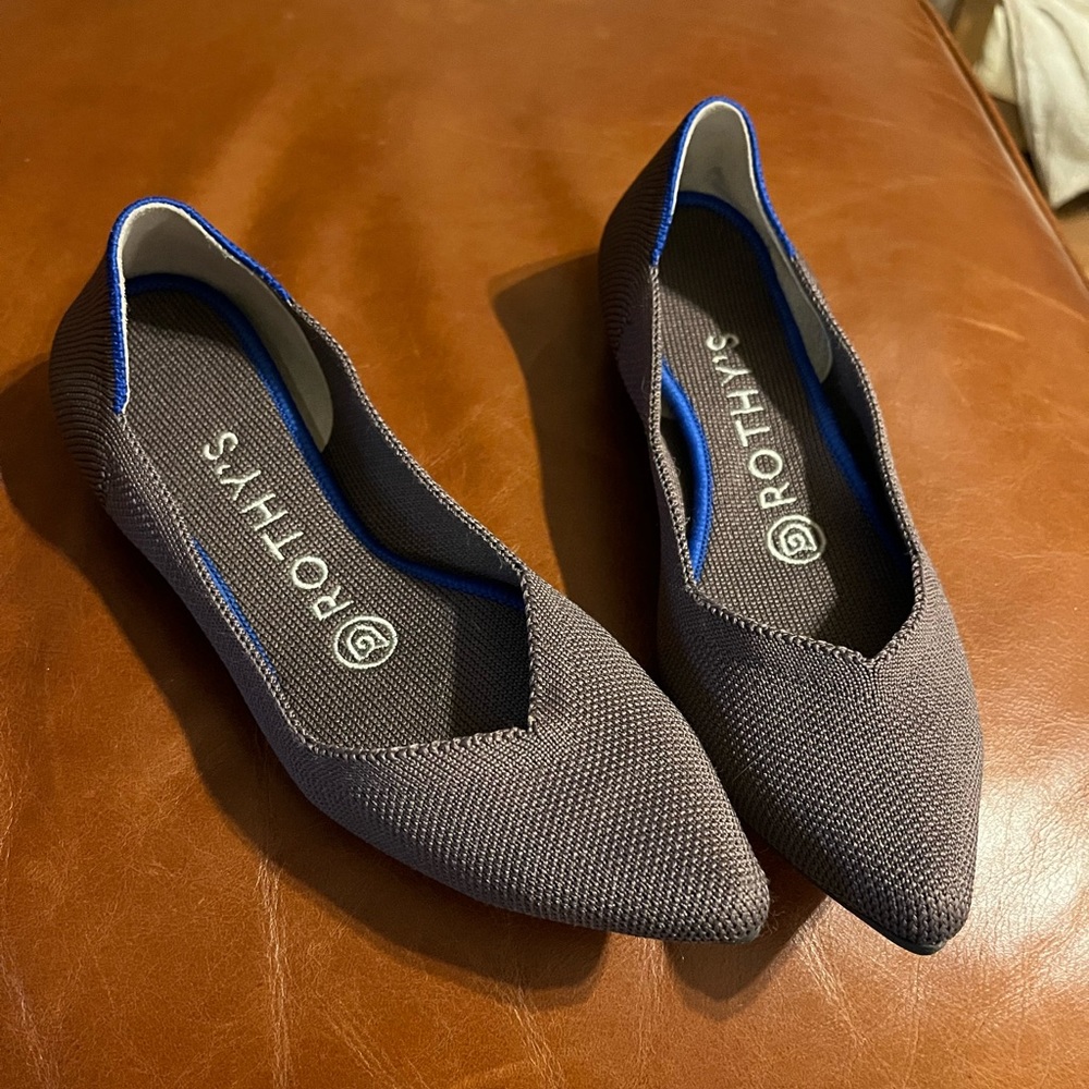 Rothys point size 6 in *retired* mink